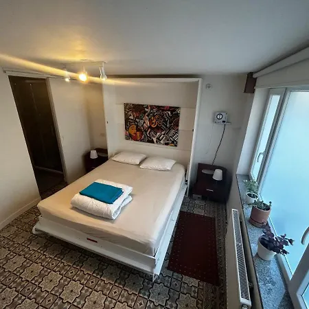 Chic Arty & Cosy 300m From Apartment Ostend