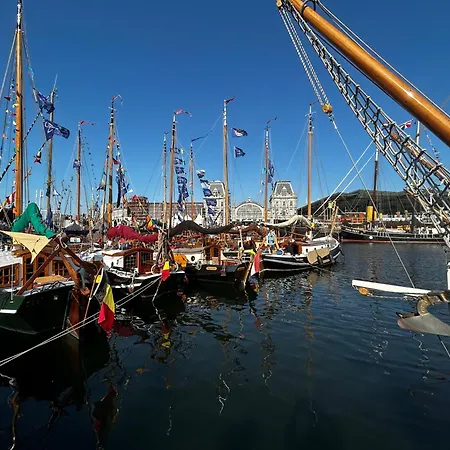 Chic Arty & Cosy 300m From *