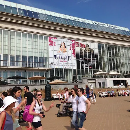 Chic Arty & Cosy 300m From 公寓