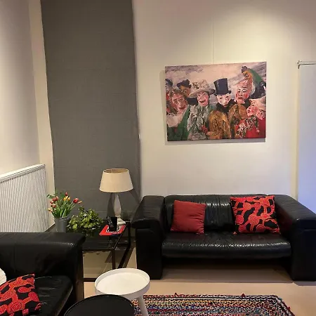 Chic Arty & Cosy 300m From Oostende