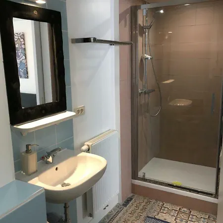 Chic Arty & Cosy 300m From Oostende